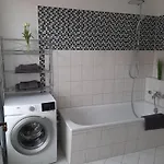 Apartment Modernes - Ps4, Toplage Nahe Hafen, Schloss & Altstadt *
