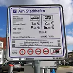 Modernes - Ps4, Toplage Nahe Hafen, Schloss & Altstadt * Schwerin (Mecklenburg-Vorpommern)