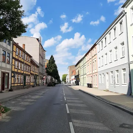 Modernes - Ps4, Toplage Nahe Hafen, Schloss & Altstadt